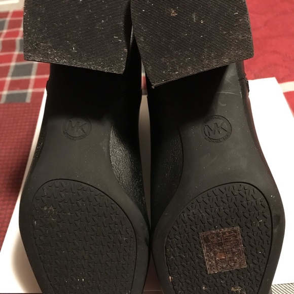 Michael Kors Alane Flex Bootie Leather. - Picture 8 of 11